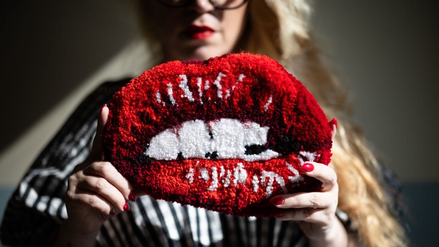 50-vuotias | Heidi Linsén ei halua enää pienentää itseään – ”En pelkää sanoa, että olen feministi, aktivisti ja taiteilija”